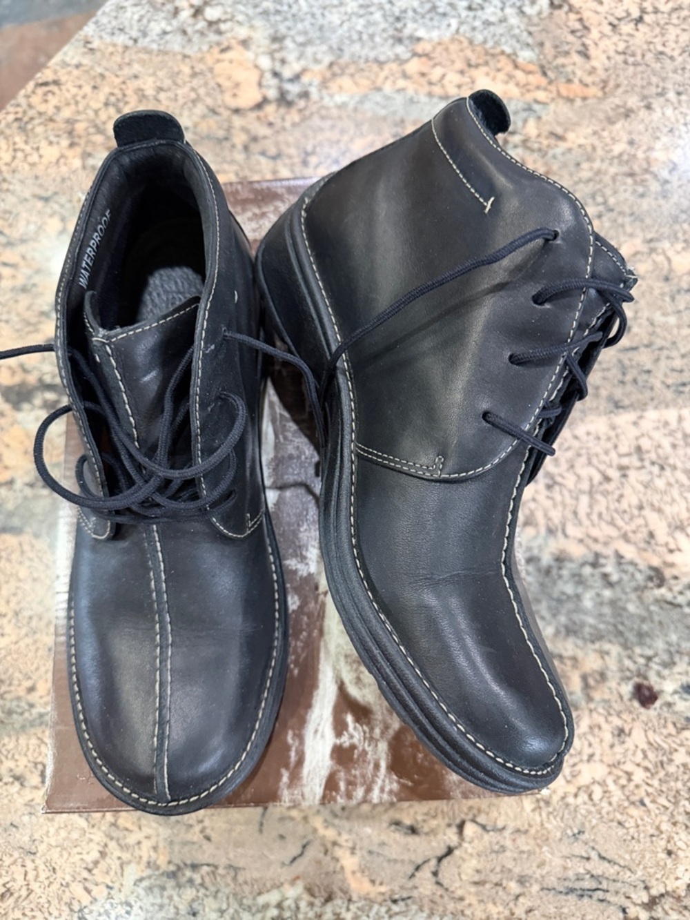 Timberland Black Leather Chukka Boots with Contrast Stitching